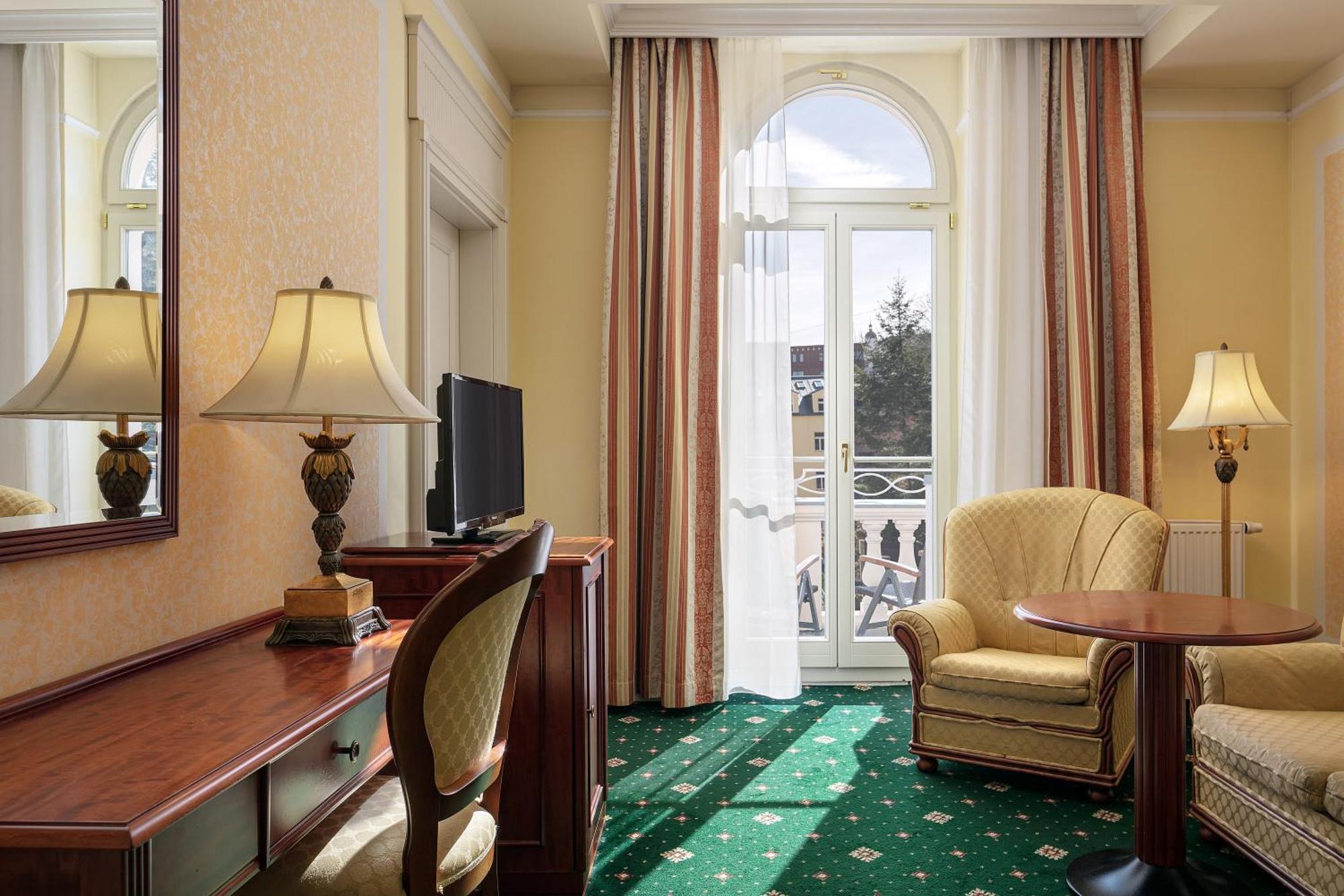 Humboldt Park Hotel & Spa Karlovy Vary Exterior photo